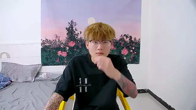 Snapshot of KK-cuteboy chatting on April 15, 2026, 7:10 pm KK-cuteboy online show from April 15, 2026, 7:10 pm