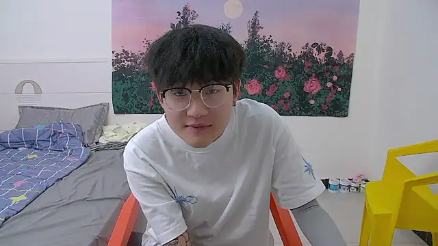 Snapshot of KK-cuteboy chatting on May 4, 2026, 1:07 pm KK-cuteboy online show from May 4, 2026, 1:07 pm