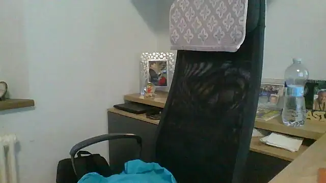 Kawayleo online show from December 5, 2025, 9:29 am