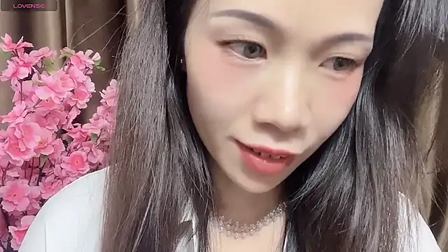 Snapshot of Lynnalltop-165-KeKe chatting on October 12, 2025, 12:59 pm Lynnalltop-165-KeKe online show from October 12, 2025, 12:59 pm