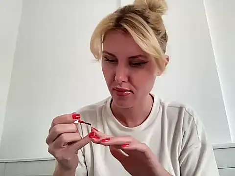 Ilymaris online show from February 25, 2026, 12:26 pm