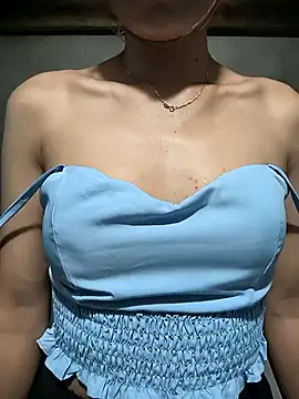 Snapshot of Zerin_nova chatting on October 10, 2025, 5:06 am Zerin nova online show from October 10, 2025, 5:06 am