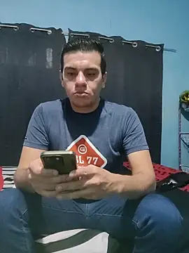 Snapshot of Aturo77 chatting on November 24, 2025, 5:56 pm Aturo77 online show from November 24, 2025, 5:56 pm