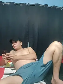 Snapshot of Aturo77 chatting on November 26, 2025, 3:07 am Aturo77 online show from November 26, 2025, 3:07 am