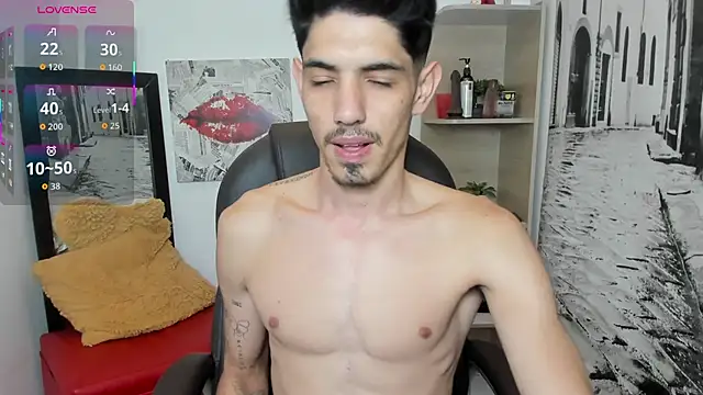 Snapshot of fabrizzio_Monti chatting on October 8, 2025, 5:43 pm fabrizzio Monti online show from October 8, 2025, 5:43 pm