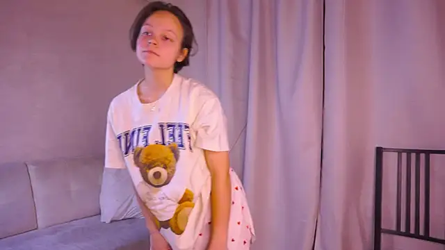 VeliaRogoff online show from October 26, 2025, 8:20 am