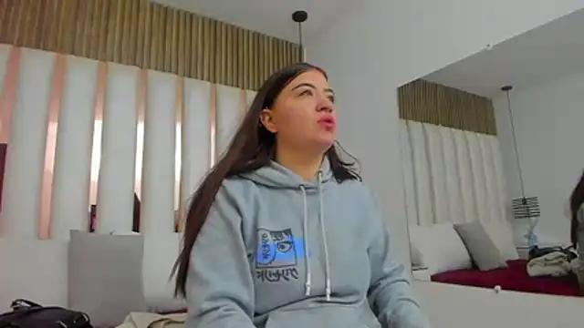 AmbarGills online show from December 22, 2025, 12:57 pm