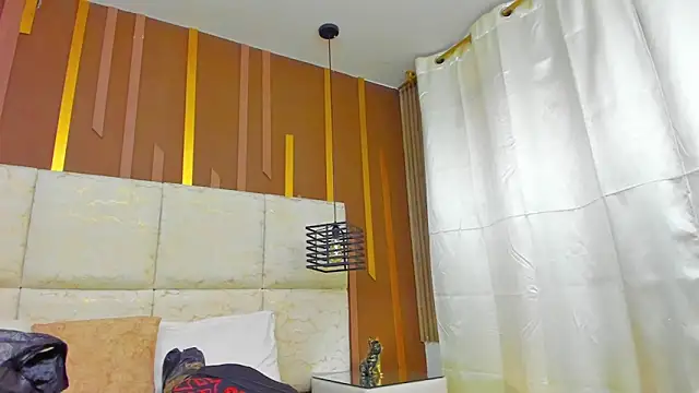 AmbarGills online show from April 13, 2026, 12:54 pm