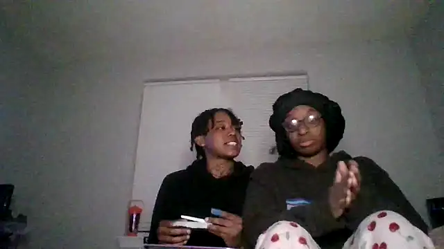 Snapshot of dezzidavill chatting on February 23, 2026, 4:32 am dezzidavill online show from February 23, 2026, 4:32 am