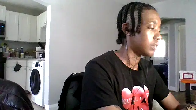 Snapshot of dezzidavill chatting on April 27, 2026, 3:43 pm dezzidavill online show from April 27, 2026, 3:43 pm