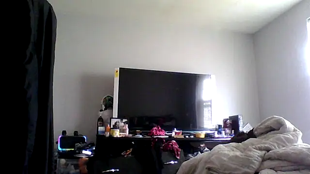 Snapshot of dezzidavill chatting on May 2, 2026, 1:49 pm dezzidavill online show from May 2, 2026, 1:49 pm