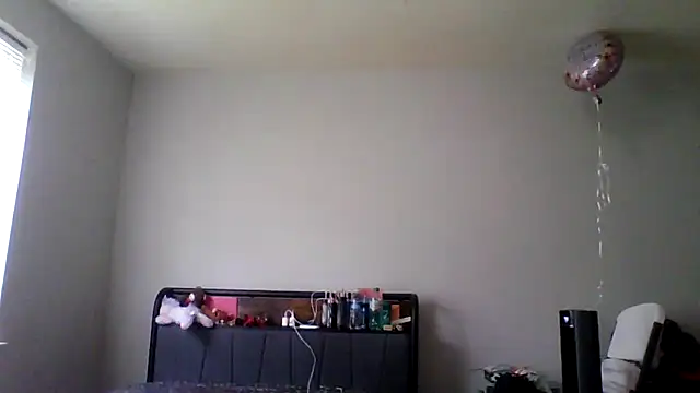 Snapshot of dezzidavill chatting on May 17, 2026, 2:13 pm dezzidavill online show from May 17, 2026, 2:13 pm