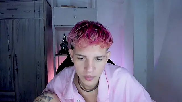 tylernova online show from December 14, 2025, 7:51 pm