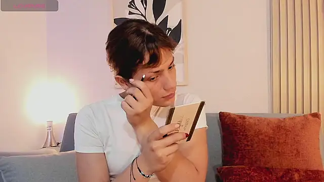 Snapshot of KassMonroe chatting on February 20, 2026, 8:09 pm KassMonroe online show from February 20, 2026, 8:09 pm