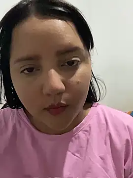 Snapshot of AlinaVega chatting on October 31, 2025, 2:07 pm AlinaVega online show from October 31, 2025, 2:07 pm