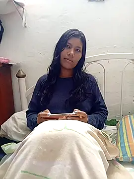 Snapshot of Adriana_20 chatting on November 20, 2025, 1:39 am Adriana 20 online show from November 20, 2025, 1:39 am