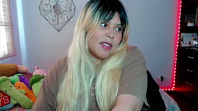 EllieMoonX online show from November 13, 2025, 3:55 pm