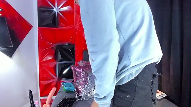 ZAMMIRA online show from February 14, 2026, 5:48 am