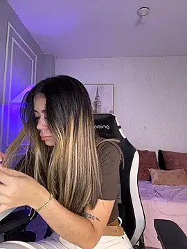 HoneyMollyX online show from March 24, 2026, 1:05 pm