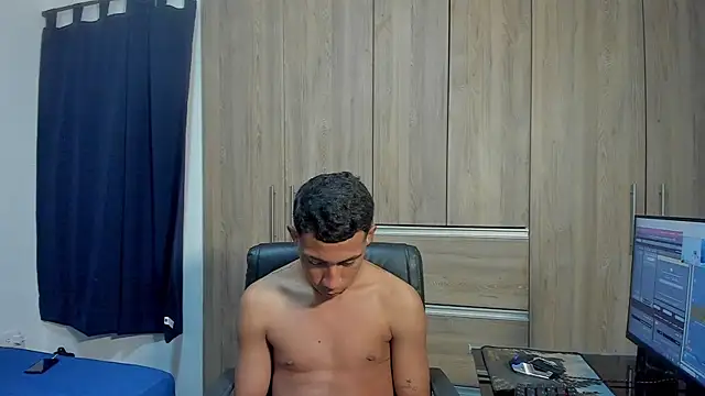 Snapshot of israel_master77 chatting on October 28, 2025, 3:32 am israel master77 online show from October 28, 2025, 3:32 am