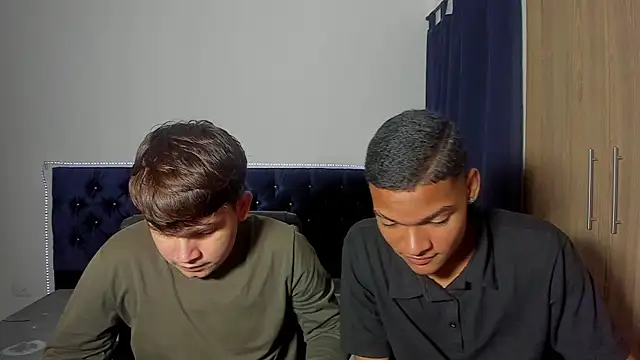 isaac master77 online show from November 16, 2025, 3:23 am