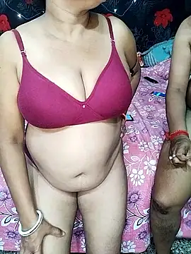 modhu82 online show from November 6, 2025, 6:20 pm