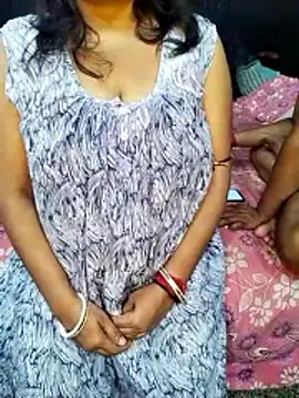 modhu82 online show from November 16, 2025, 7:41 pm