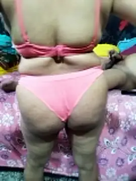 Snapshot of modhu82 chatting on April 3, 2026, 7:45 pm modhu82 online show from April 3, 2026, 7:45 pm