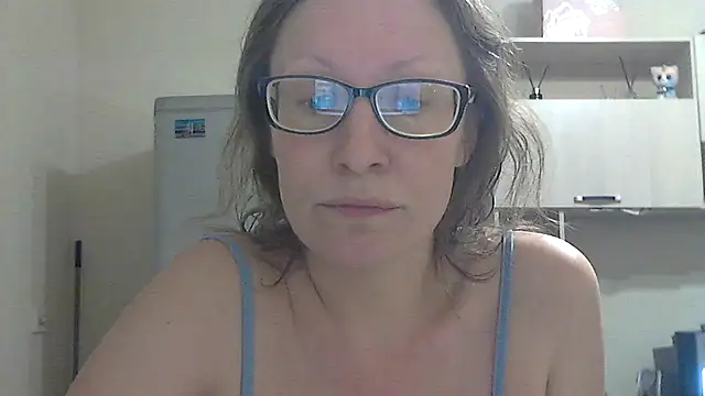 Snapshot of Tavriona chatting on February 20, 2026, 1:44 pm Tavriona online show from February 20, 2026, 1:44 pm