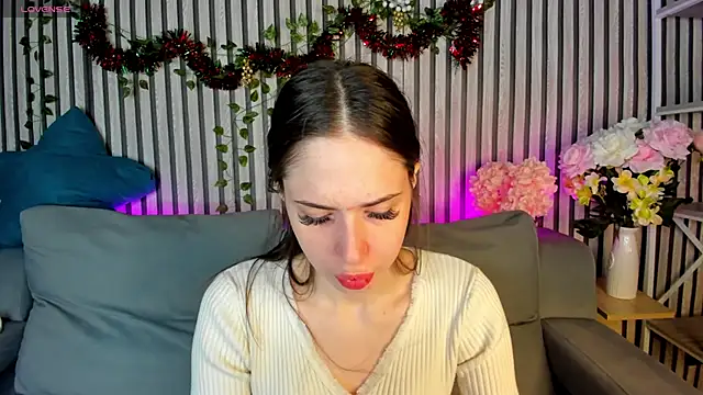 Lana Stones online show from January 13, 2026, 12:27 am