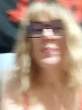 Amelialove42 online show from March 22, 2026, 4:32 pm