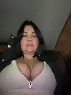 Snapshot of SwittieKendra chatting on November 27, 2025, 7:38 pm SwittieKendra online show from November 27, 2025, 7:38 pm