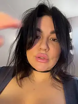 Snapshot of SwittieKendra chatting on February 25, 2026, 6:45 am SwittieKendra online show from February 25, 2026, 6:45 am