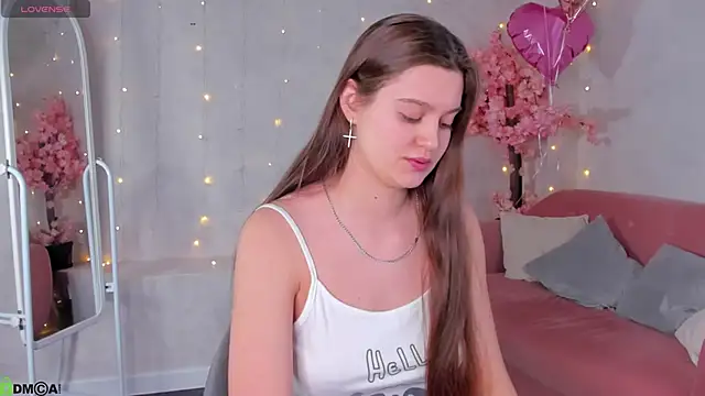 Snapshot of Renesmy_Black chatting on February 19, 2026, 11:56 pm Renesmy Black online show from February 19, 2026, 11:56 pm