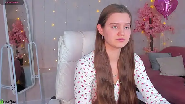 Snapshot of Renesmy_Black chatting on February 25, 2026, 10:52 pm Renesmy Black online show from February 25, 2026, 10:52 pm