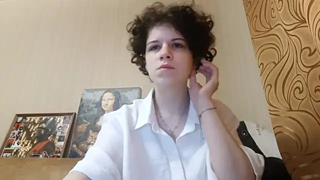 Snapshot of JesseniaHanney chatting on October 19, 2025, 8:59 am JesseniaHanney online show from October 19, 2025, 8:59 am