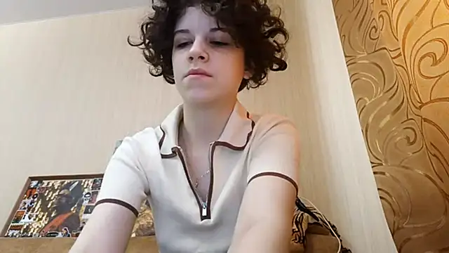 Snapshot of JesseniaHanney chatting on October 22, 2025, 8:03 am JesseniaHanney online show from October 22, 2025, 8:03 am