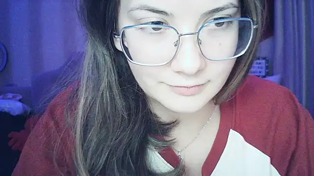 MoodieMira online show from November 25, 2025, 9:26 pm