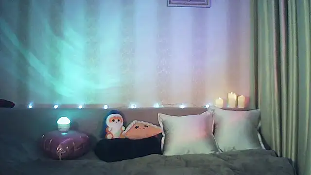 Snapshot of MoodieMira chatting on February 20, 2026, 8:20 pm MoodieMira online show from February 20, 2026, 8:20 pm