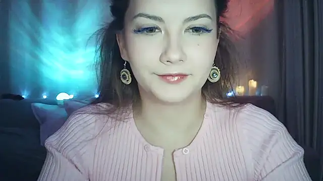 Snapshot of MoodieMira chatting on February 23, 2026, 5:10 pm MoodieMira online show from February 23, 2026, 5:10 pm