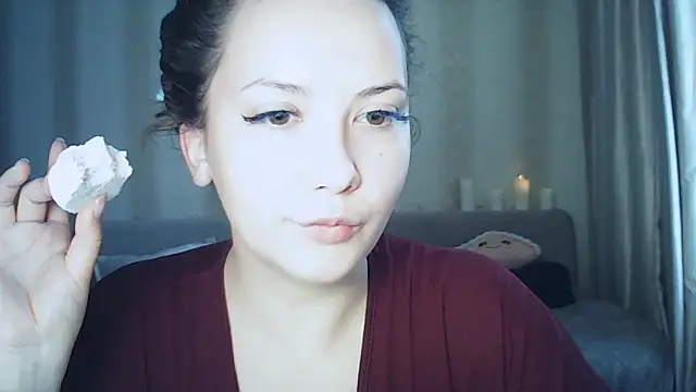 Snapshot of MoodieMira chatting on February 24, 2026, 1:31 pm MoodieMira online show from February 24, 2026, 1:31 pm