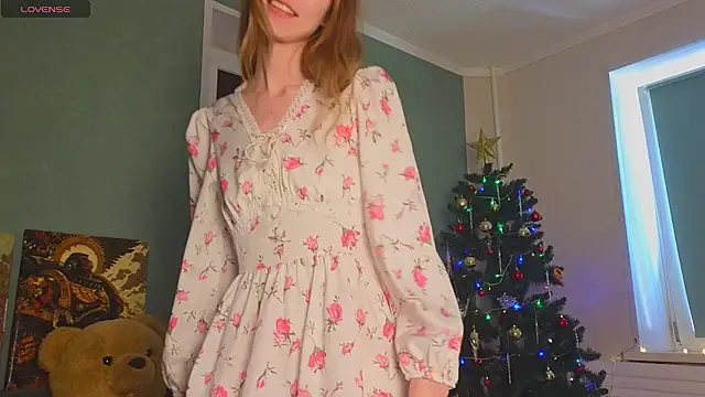 summer flame online show from December 20, 2025, 9:38 am