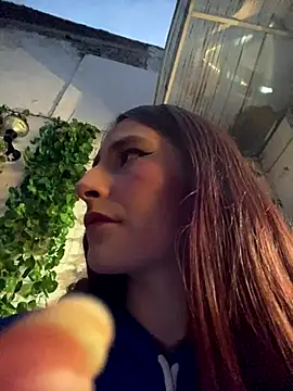 Snapshot of Im_scarlett18 chatting on December 1, 2025, 10:59 pm Im scarlett18 online show from December 1, 2025, 10:59 pm