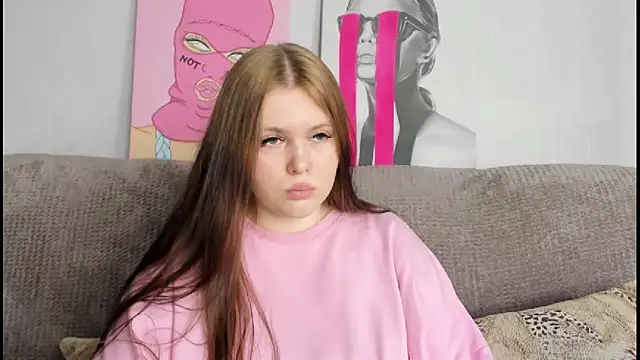 Musegirl online show from November 16, 2025, 8:31 am