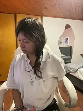 Ninfa pink online show from December 19, 2025, 3:52 pm