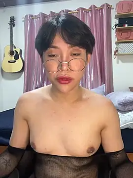 Snapshot of Keyka15 chatting on February 12, 2026, 3:51 pm Keyka15 online show from February 12, 2026, 3:51 pm