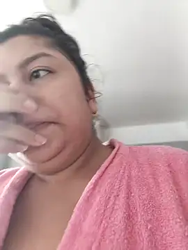 Snapshot of solnechka1 chatting on October 16, 2025, 2:07 pm solnechka1 online show from October 16, 2025, 2:07 pm