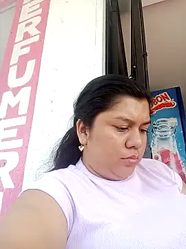 Snapshot of solnechka1 chatting on October 17, 2025, 4:09 pm solnechka1 online show from October 17, 2025, 4:09 pm