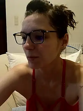 Snapshot of labellerose chatting on January 13, 2026, 6:02 pm labellerose online show from January 13, 2026, 6:02 pm