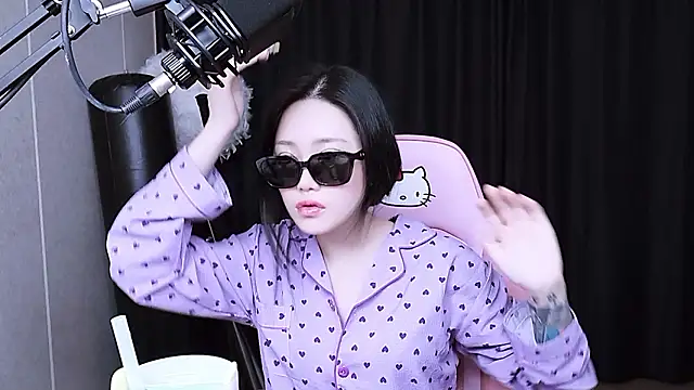 MISA 02 online show from November 19, 2025, 2:39 pm